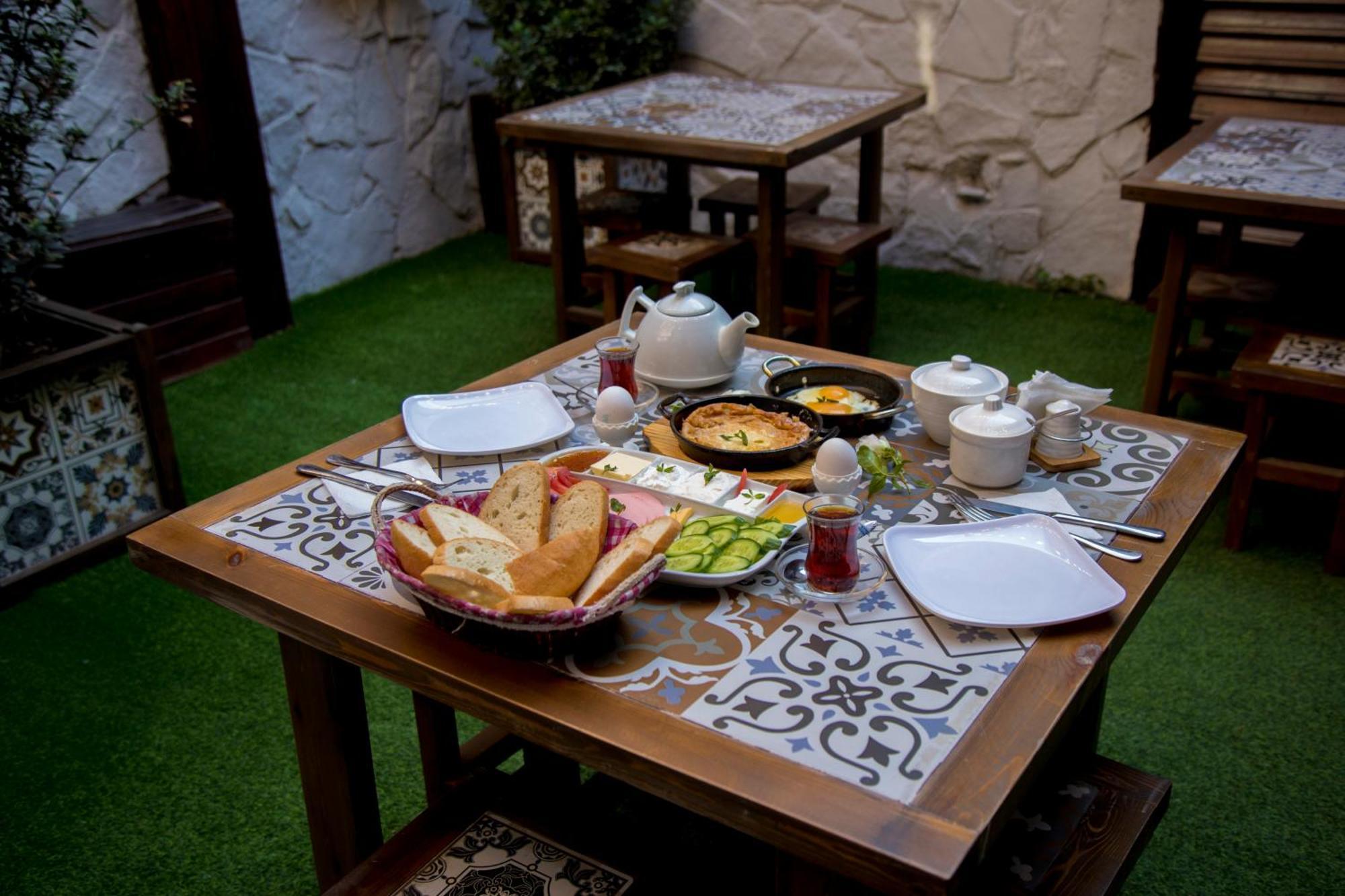 Castello Inn באקו מראה חיצוני תמונה